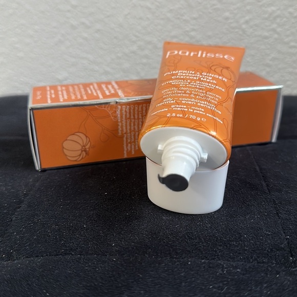 Purlisse PUMPKIN + GINGER DETOXIFYING CHARCOAL MASK - Picture 2 of 2